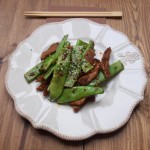 Stek w prostej chińszczyźnie z fasolą mamucią