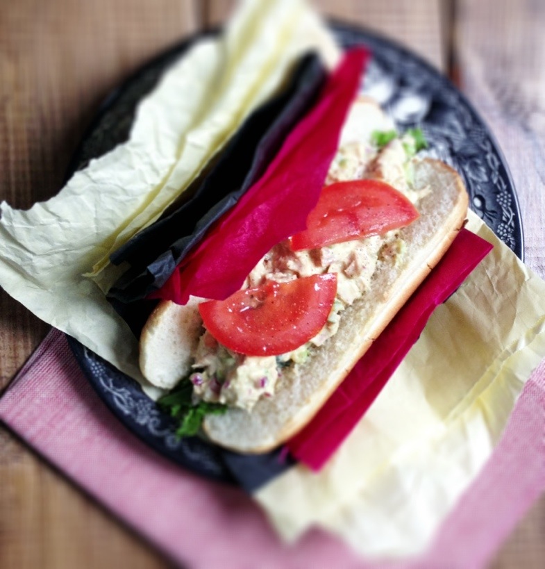 Idealna kanapka z sałatką z tuńczyka