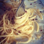 Spaghetti aglio olio e peperoncino – the simpliest dinner in the world (4 English readers)