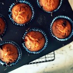 Klasyczne, wilgotne muffinki z ciągnącym się toblerone 