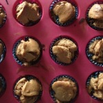 Muffinki bez mąki i cukru – bananowo-orzechowe